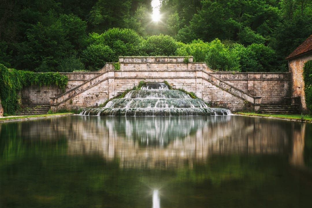 découvrez votre jardin de rêve avec nos conseils d'aménagement, de plantation et d'entretien pour créer un espace extérieur enchanteur et personnalisé. transformez votre jardin en oasis de sérénité!